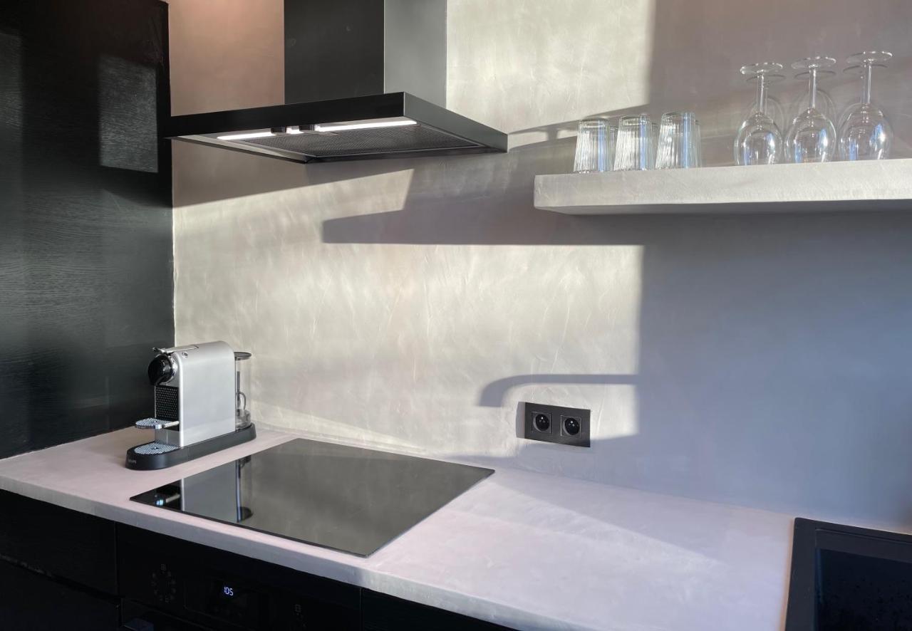 3 Bedroom Art-Nouveau Apartment With Free Parking Gand Extérieur photo