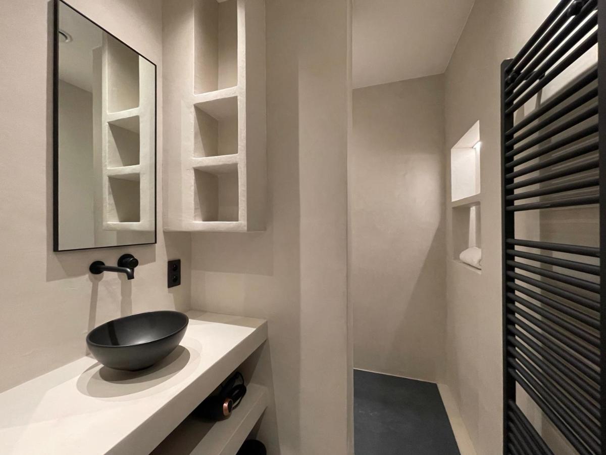 3 Bedroom Art-Nouveau Apartment With Free Parking Gand Extérieur photo