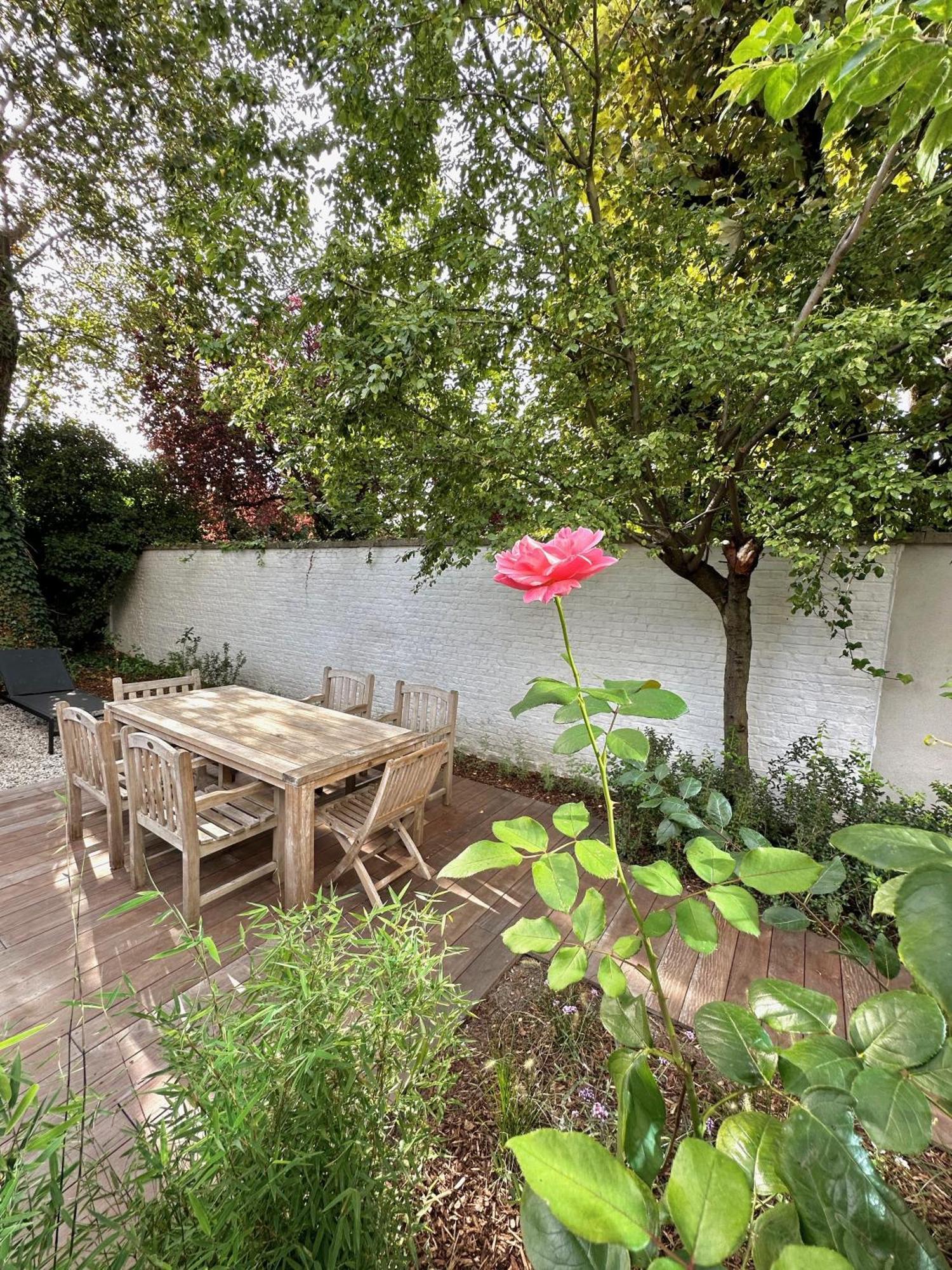 3 Bedroom Art-Nouveau Apartment With Free Parking Gand Extérieur photo